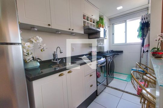 Cozinha de apartamento para alugar com 2 quartos, 41m² em Cambuci, São Paulo