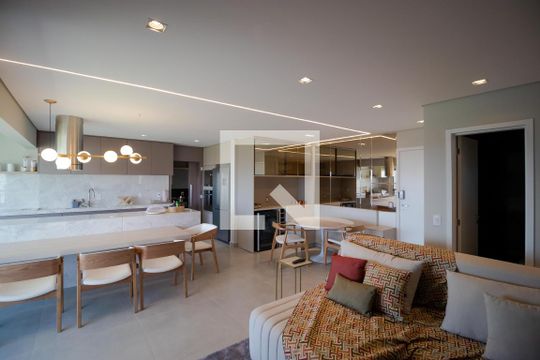 Apartamento à venda com 3 quartos, 130m² em Swiss Park, Campinas