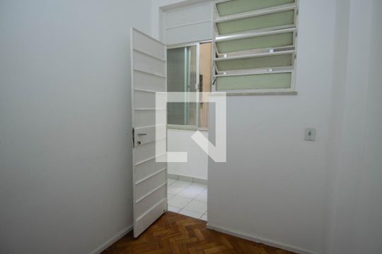 Quarto de Serviço de apartamento à venda com 5 quartos, 225m² em Copacabana, Rio de Janeiro