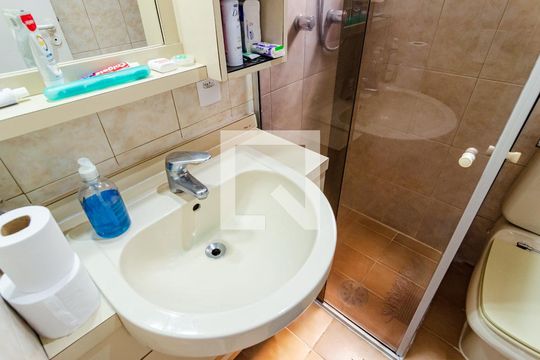 Banheiro Social de apartamento à venda com 1 quarto, 37m² em Vila Santa Catarina, São Paulo
