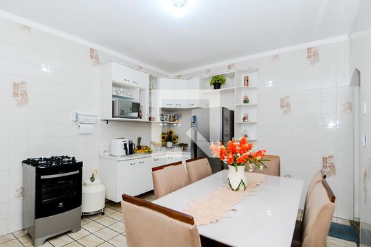 Cozinha de casa à venda com 3 quartos, 181m² em Vila Maricy, Guarulhos