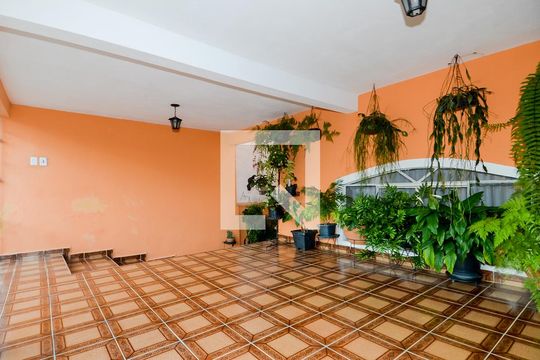 Garagem de casa à venda com 3 quartos, 181m² em Vila Maricy, Guarulhos