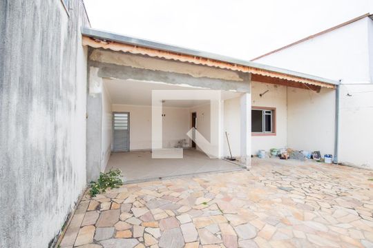 Garagem de casa para alugar com 3 quartos, 180m² em Jardim Maria Augusta, Taubaté