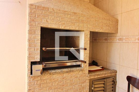 Quintal e Churrasqueira de casa à venda com 4 quartos, 320m² em Baeta Neves, São Bernardo do Campo