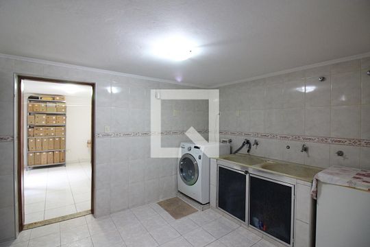 Área de Serviço de casa à venda com 4 quartos, 320m² em Baeta Neves, São Bernardo do Campo