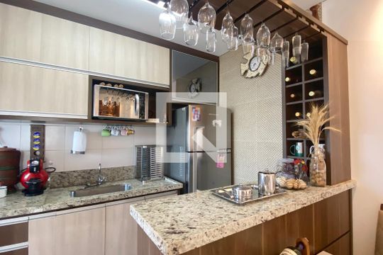 Cozinha de apartamento para alugar com 2 quartos, 54m² em Parque Viana, Barueri