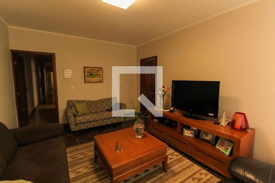 Sala de casa à venda com 3 quartos, 180m² em Vila Bertioga, São Paulo