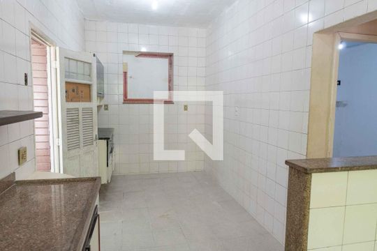Cozinha de casa para alugar com 3 quartos, 80m² em Fonseca, Niterói