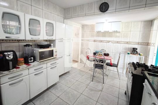 Cozinha de casa à venda com 3 quartos, 250m² em Jardim Roseira, Campinas