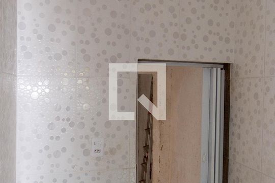 Banheiro de casa para alugar com 2 quartos, 65m² em Conceição, Diadema