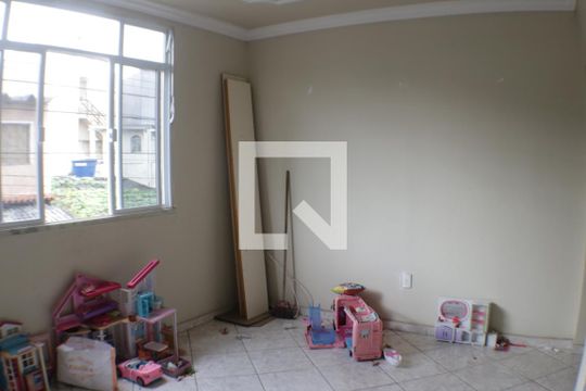 Sala de casa à venda com 3 quartos, 230m² em Taquara, Rio de Janeiro