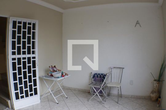 Sala de casa à venda com 3 quartos, 230m² em Taquara, Rio de Janeiro