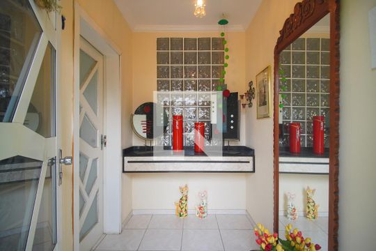 Hall de entrada de casa para alugar com 6 quartos, 280m² em Jardim América, São Leopoldo