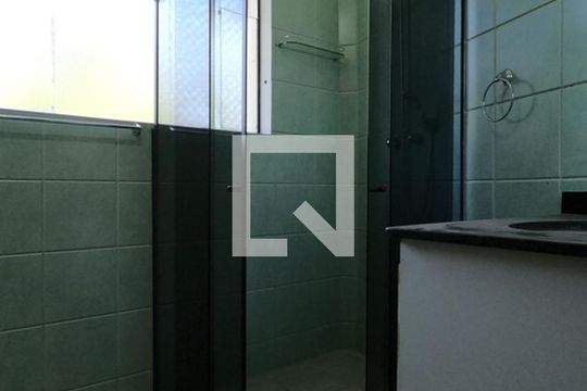 Banheiro de casa de condomínio à venda com 4 quartos, 300m² em Vila Tramontano, São Paulo