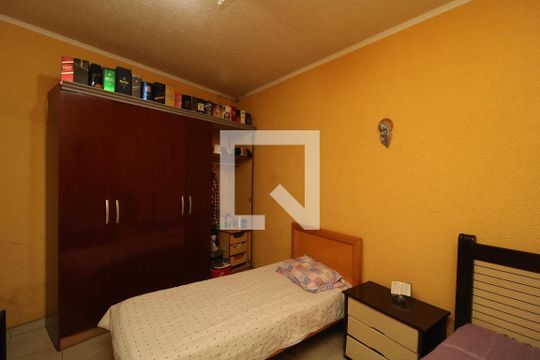 Quarto de casa à venda com 4 quartos, 210m² em Vila Santa Clara, São Paulo