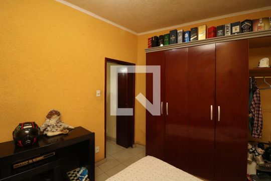 Quarto de casa à venda com 4 quartos, 210m² em Vila Santa Clara, São Paulo