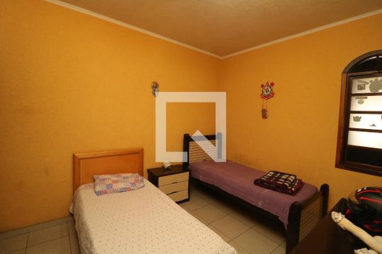 Quarto de casa à venda com 4 quartos, 210m² em Vila Santa Clara, São Paulo
