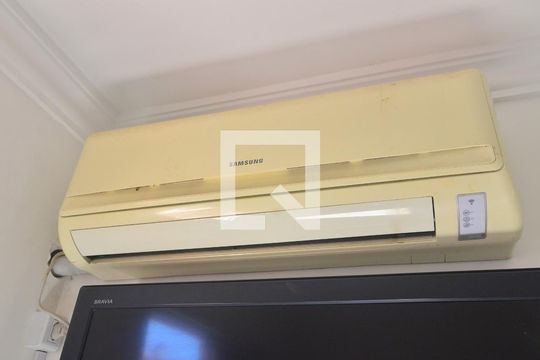 Ar condicionado de casa de condomínio para alugar com 2 quartos, 110m² em Igara, Canoas