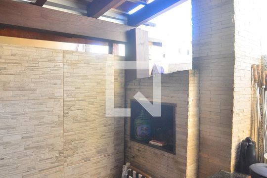 Churrasqueira de casa de condomínio para alugar com 2 quartos, 110m² em Igara, Canoas
