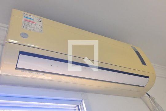 Ar condicionado de casa de condomínio para alugar com 2 quartos, 110m² em Igara, Canoas