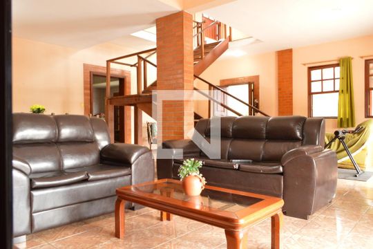 Sala de TV de casa à venda com 3 quartos, 592m² em Curicica, Rio de Janeiro