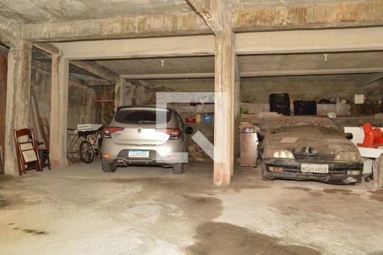 Garagem de casa à venda com 3 quartos, 592m² em Curicica, Rio de Janeiro