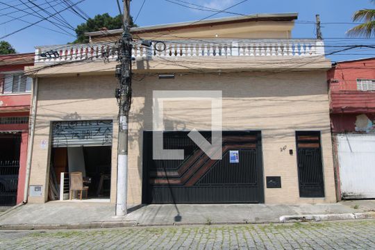 Fachada  de casa à venda com 2 quartos, 223m² em Jardim Ubirajara (zona Sul), São Paulo