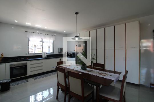 Cozinha de casa à venda com 2 quartos, 223m² em Jardim Ubirajara (zona Sul), São Paulo