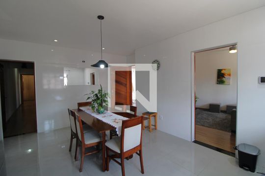Cozinha de casa à venda com 2 quartos, 223m² em Jardim Ubirajara (zona Sul), São Paulo