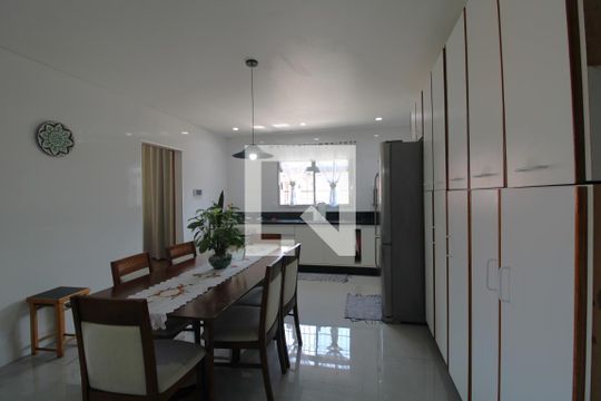 Cozinha de casa à venda com 2 quartos, 223m² em Jardim Ubirajara (zona Sul), São Paulo