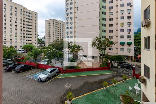 Vista da Sala de apartamento à venda com 2 quartos, 48m² em Jacarepaguá, Rio de Janeiro