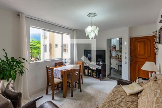 Apartamento à venda com 2 quartos, 48m² em Jacarepaguá, Rio de Janeiro