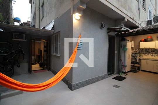 Quintal de apartamento à venda com 2 quartos, 50m² em Engenho Novo, 