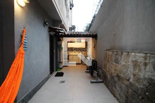 Quintal de apartamento à venda com 2 quartos, 50m² em Engenho Novo, 