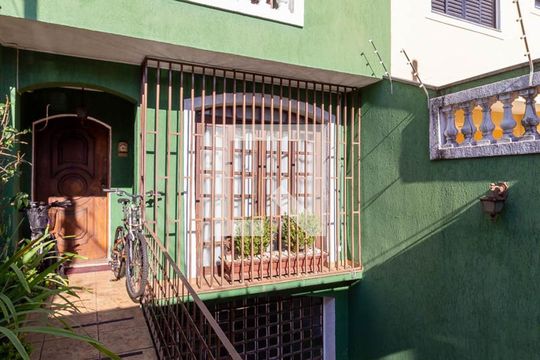 Fachada de casa à venda com 3 quartos, 350m² em Ipiranga, São Paulo