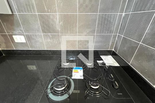 Cozinha de apartamento para alugar com 1 quarto, 48m² em Vila Monte Alegre, São Paulo