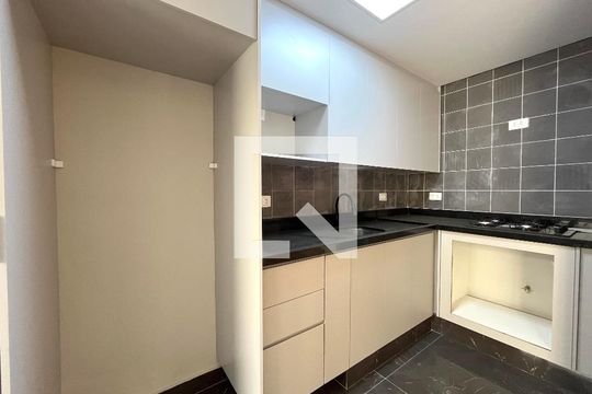 Cozinha de apartamento para alugar com 1 quarto, 48m² em Vila Monte Alegre, São Paulo