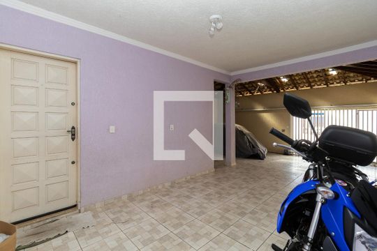 Garagem de casa à venda com 3 quartos, 240m² em Horto Santo Antonio, Jundiaí