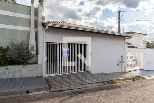 Fachada de casa à venda com 3 quartos, 240m² em Horto Santo Antonio, Jundiaí