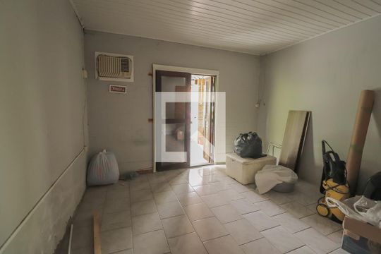 Edícula  de casa à venda com 2 quartos, 180m² em Scharlau, São Leopoldo