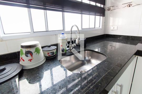 Cozinha de casa de condomínio à venda com 2 quartos, 105m² em Vila Esperança, São Paulo