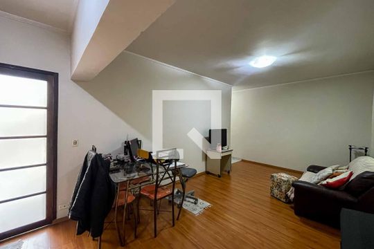Casa para alugar com 2 quartos, 176m² em Parque Sao Domingos, São Paulo