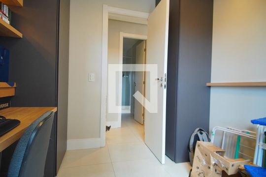 Quarto 1 de apartamento à venda com 2 quartos, 60m² em São Sebastião, Porto Alegre