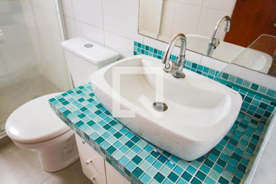 banheiro de apartamento à venda com 2 quartos, 62m² em Vila Roque, São Paulo