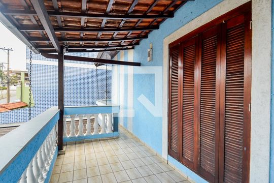 Varanda da Suíte  de casa à venda com 4 quartos, 400m² em Parque Continental I, Guarulhos