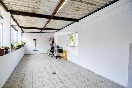 Área de Serviço de casa à venda com 4 quartos, 400m² em Parque Continental I, Guarulhos