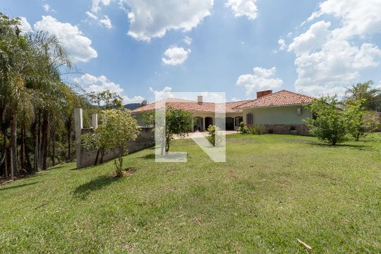 Área externa  de casa à venda com 5 quartos, 800m² em Chácara Malota, Jundiaí