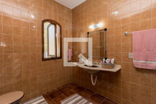 Banheiro da Suíte 3 de casa à venda com 5 quartos, 800m² em Chácara Malota, Jundiaí