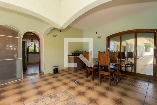 Varanda de casa à venda com 5 quartos, 800m² em Chácara Malota, Jundiaí