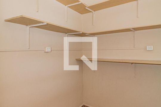Quarto de Serviço de casa à venda com 3 quartos, 130m² em Parque Edu Chaves, São Paulo